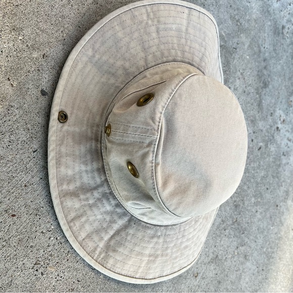 Tilley Hat - Picture 2 of 4
